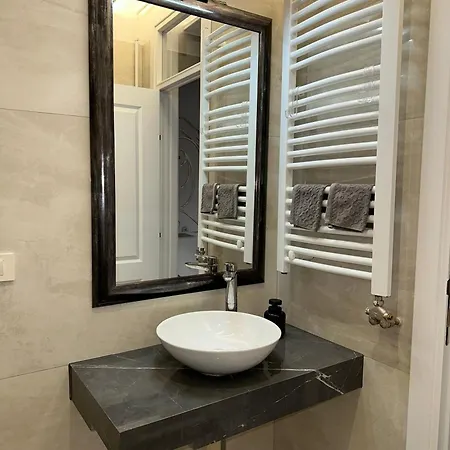 Luca Free Parking Apartment